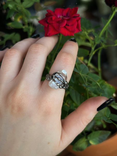 Clear quartz point ring 7.5