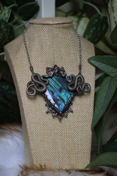 "The serpent queen" labradorite snake necklace