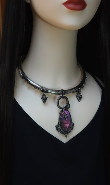 "Gynn" White brass choker with pink labradorite