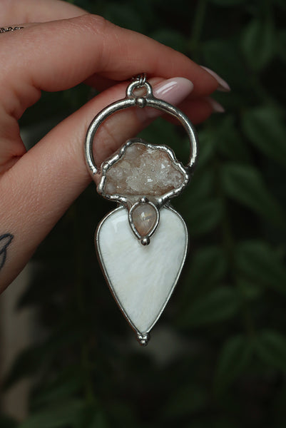 "Shiro" necklace