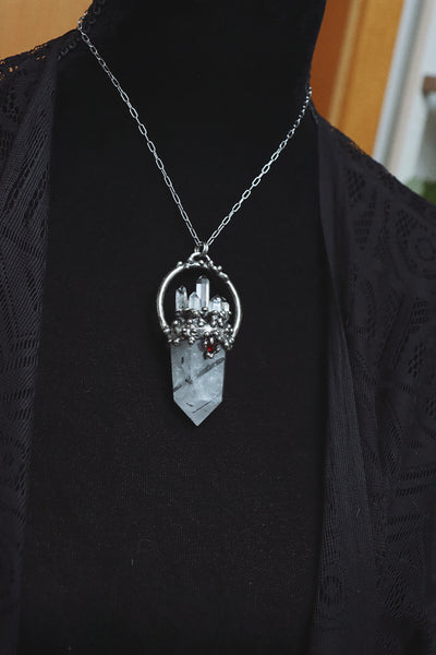 "The bloody crown" necklace