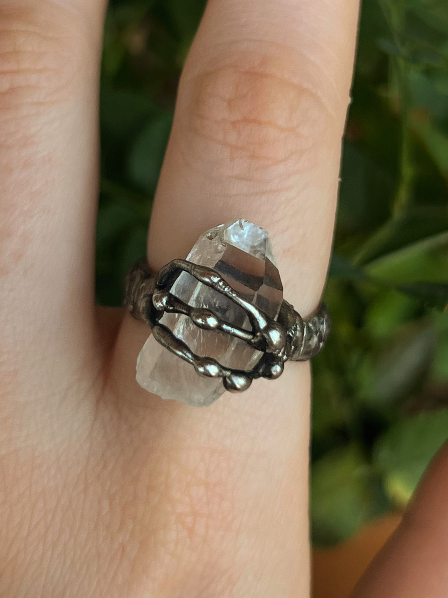 Clear quartz point ring 7.5