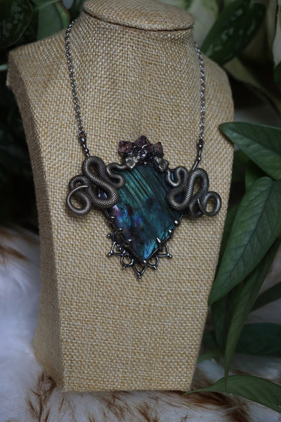 "The serpent queen" labradorite snake necklace