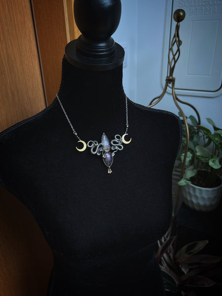 "Serpent" necklace