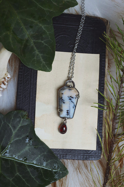 Coffin necklace with dendritic opal