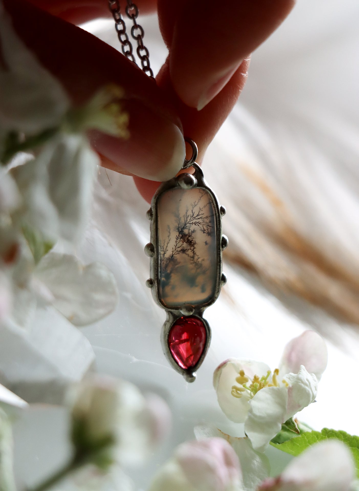 "Priya" necklace with dendritic agate and red garnet