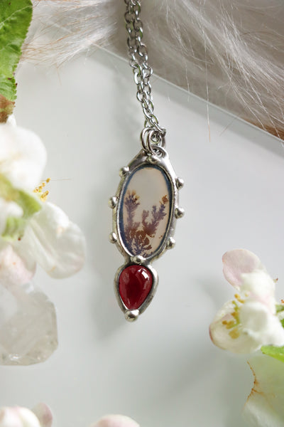 "Teegan" necklace with dendritic agate and red garnet