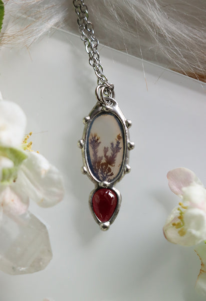 "Teegan" necklace with dendritic agate and red garnet