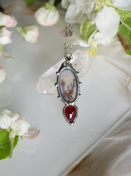 "Teegan" necklace with dendritic agate and red garnet