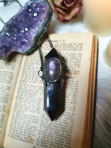 Black obsidian with purple labradorite