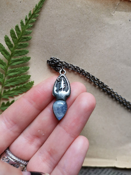 Small nature themed pendant with moonstone