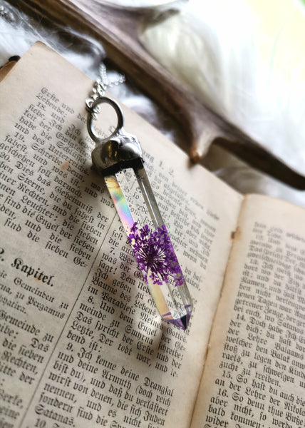 Flower resin crystal pendant