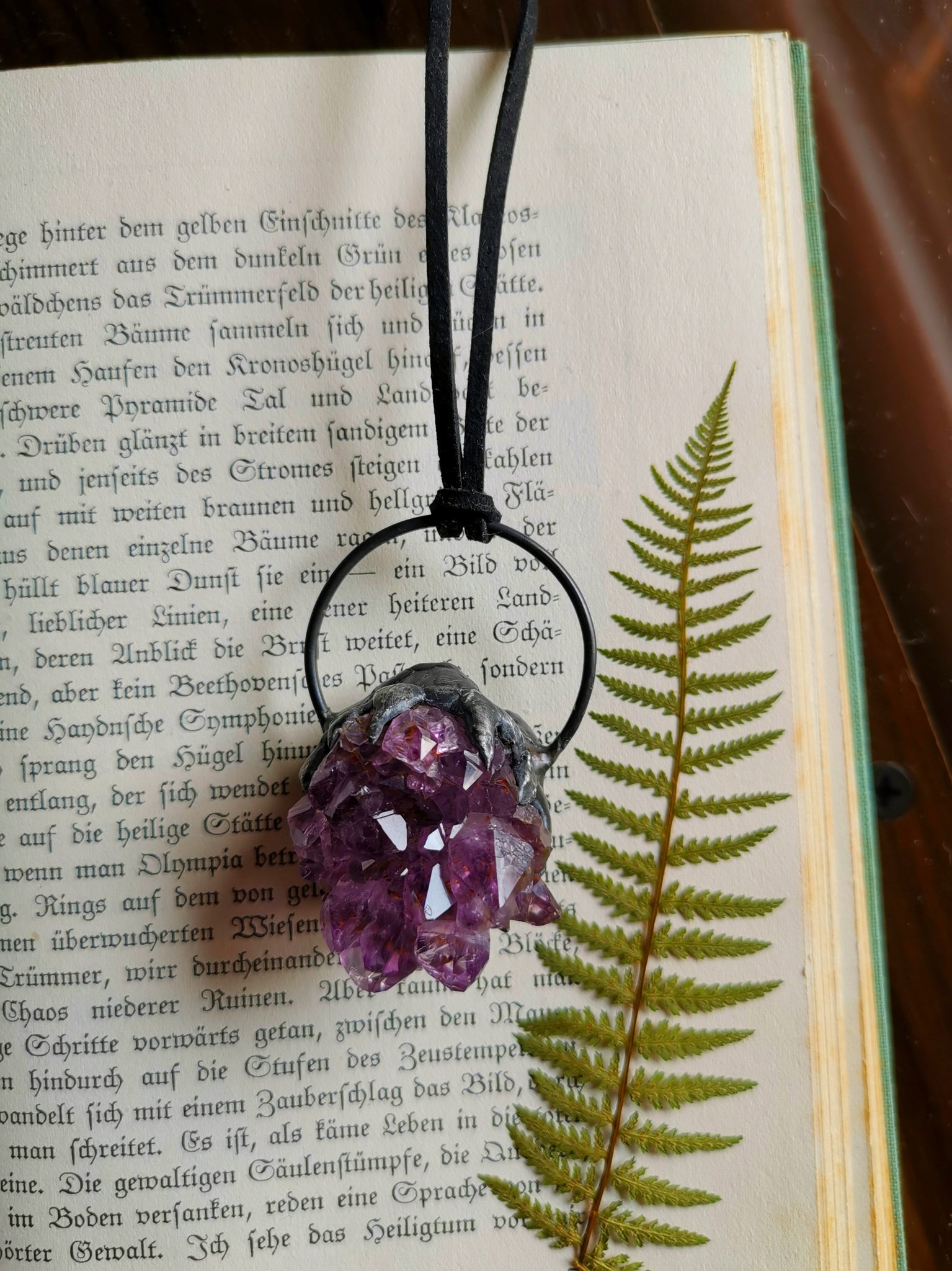 Amethyst black claw pendant