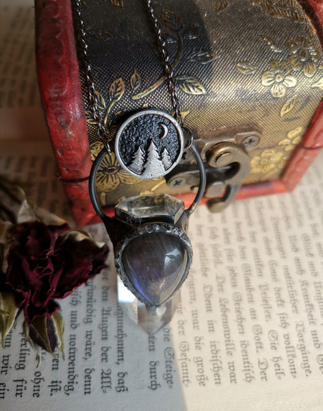 Gozdna ogrlica iz prozornega kremena in vijoličnega labradorita