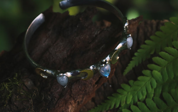"Leida" rainbow moonstone cuff bracelet