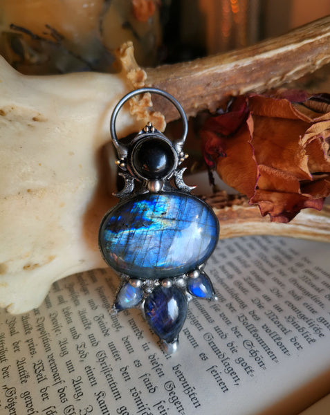 Vijolična/modra ogrlica iz labradorita z mesečevim kamnom in črnim obsidianom
