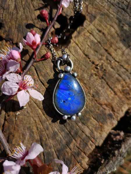 Deep blue labradorite pendant