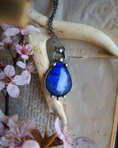 Deep blue labradorite pendant