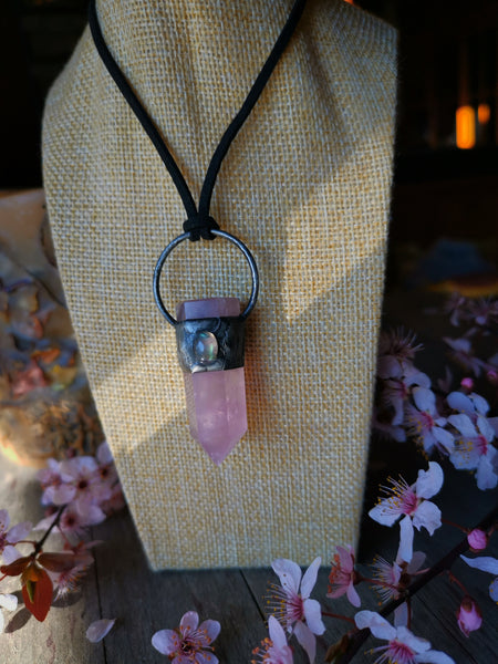 Rose quartz and green labradorite pendant