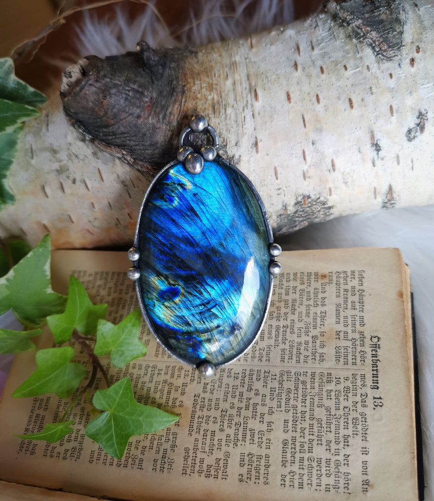 Blue labradorite online necklace