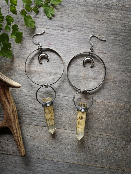 Hoop earrings with resin crystals