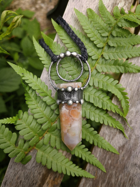 Flower agate wand necklace