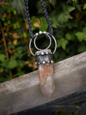 Flower agate wand necklace