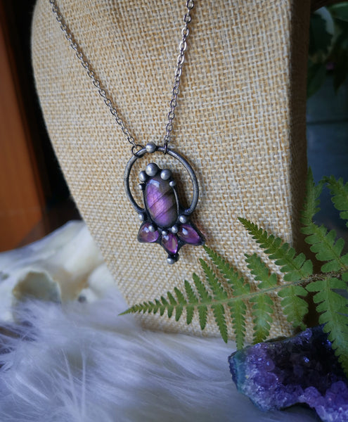 Vijolična ogrlica iz labradorita in ametista
