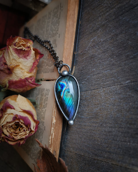 Two sided labradorite necklace