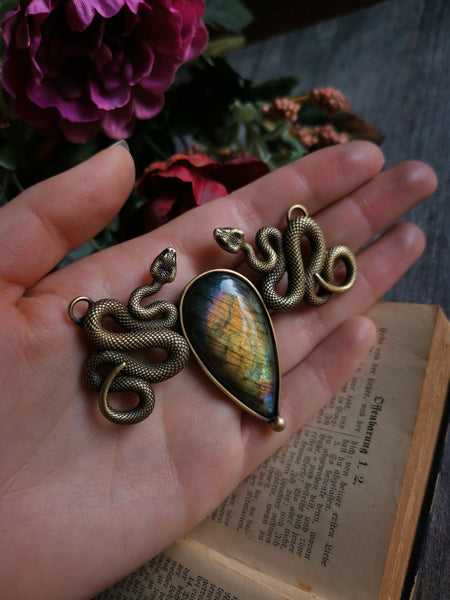 Serpent "rainbow labradorite" necklace