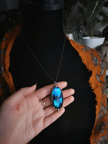 "Alessa" blue labradorite necklace