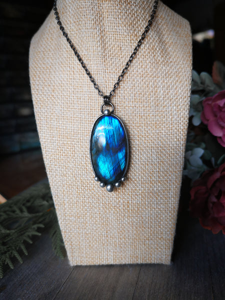 "Alessa" blue labradorite necklace