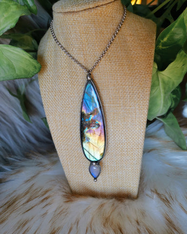 "Wanda" labradorite necklace